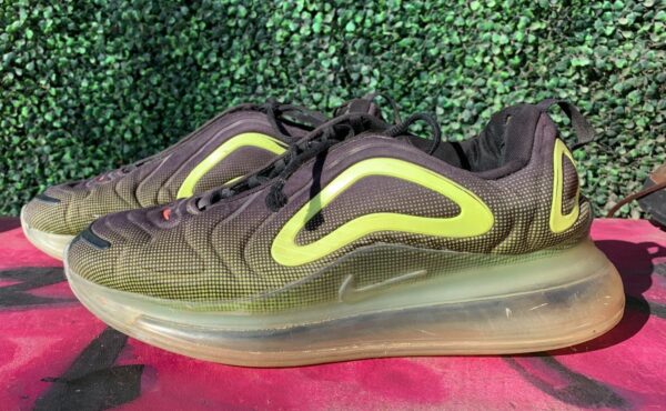 product details: AIR MAX 720 NEON COLLECTION  2018 photo
