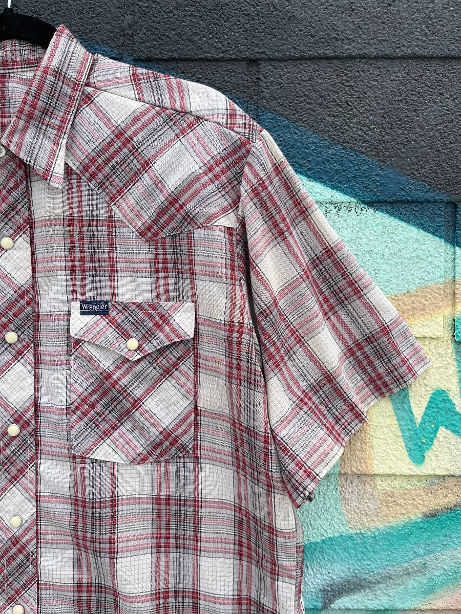Classic Wrangler Short Sleeve Pearl Snap Western Shirt | Boardwalk Vintage
