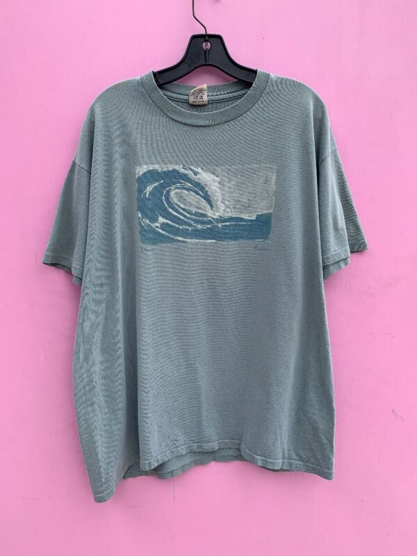 product details: MAUI HAWAII BREAKING WAVE GRAPHIC SINGLE STITCH T-SHIRT photo