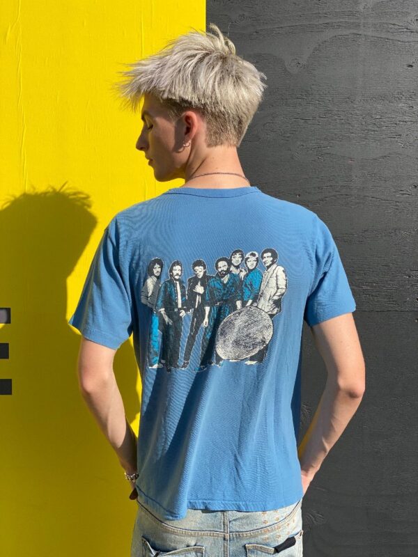 product details: KILLER CHICAGO BAND SINGLE STITCH T-SHIRT W/ LETTERING + GROUP PHOTO ON BACK photo