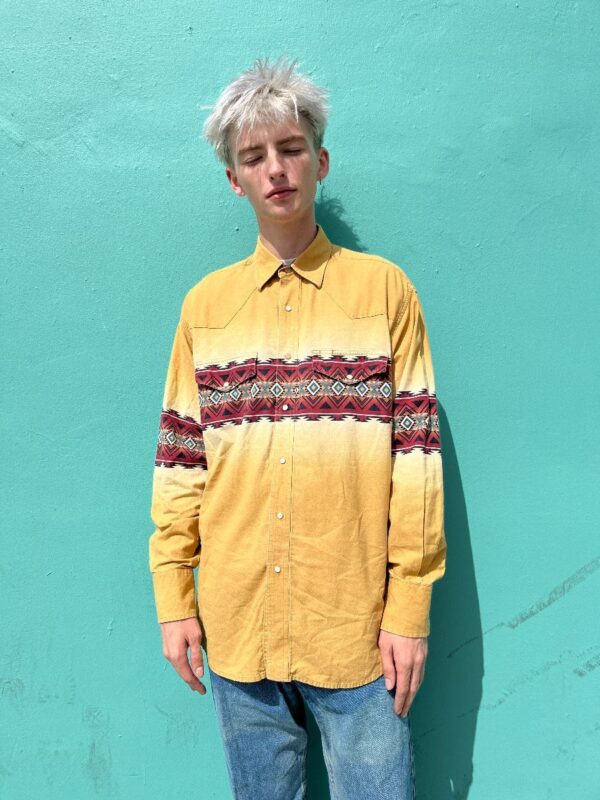 product details: 1990S WRANGLER WESTERN GEOMETRIC PRINT SNAP BUTTON LS BD SHIRT photo