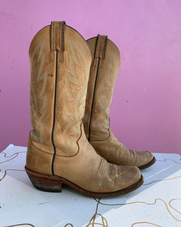 product details: JUSTIN ORIGINAL LEATHER RANCHER STYLE COWBOY BOOTS W/ SQUARE TOE AND EMBROIDERY AS-IS photo