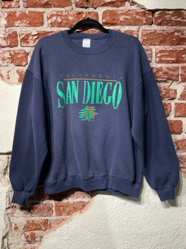 product details: SAN DIEGO CALIFORNIA GRAPHIC PULLOVER SWEATSHIRT photo