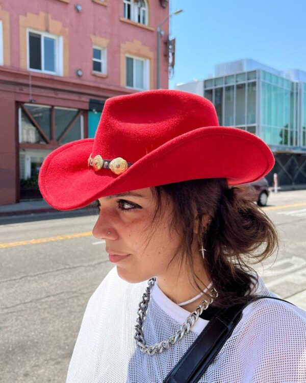 product details: RED WOOL COWBOY HAT W/ LEATHER BRONZE CONCHO HAT BAND photo
