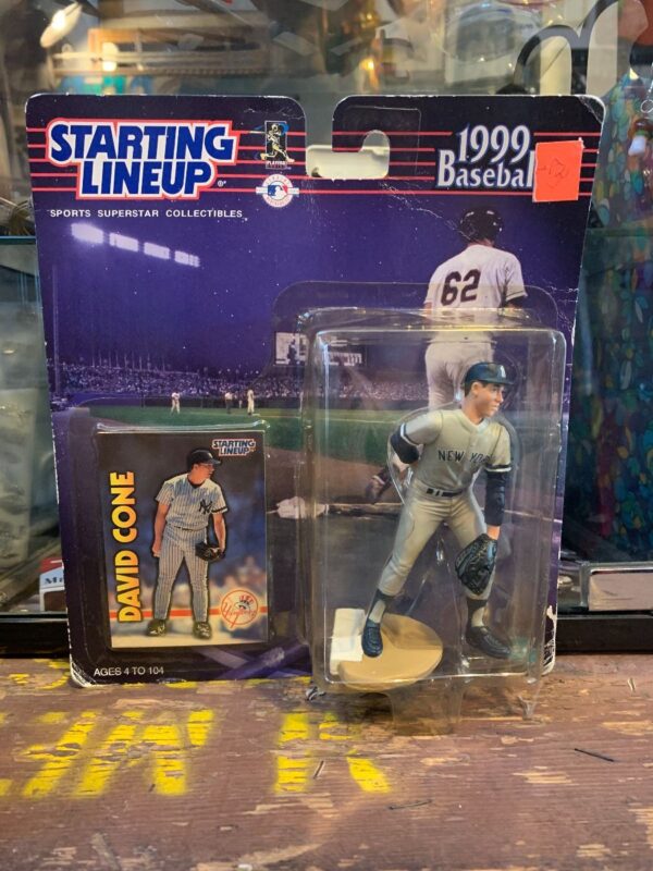 product details: STARTING LINEUP 1999 DAVID CONE ACTION FIGURE NEW YORK YANKEES W/ BASEBALL CARDSAS-IS photo