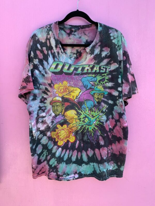 product details: FUN REPRODUCTION TIE DYE OUTKAST ATLIENS GRAPHIC T-SHIRT AS-IS photo