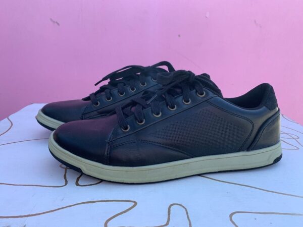 product details: BASIC LEATHER SNEAKERS AS IS photo