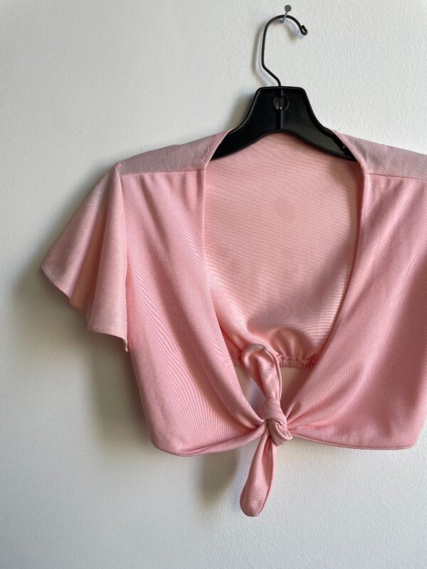 product details: ADORABLE CROPPED TIE FRONT TOP WITH FLUTTER SLEEVES photo