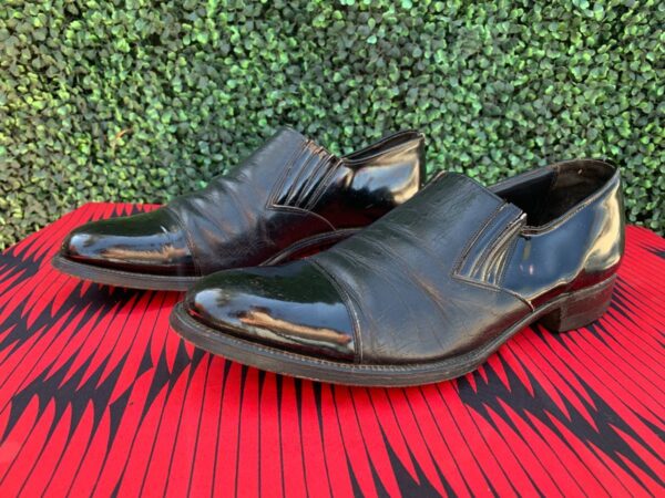 product details: TWO TONED SHINY LEATHER CAP TOE OXFORDS W/ SIMULATED OSTRICH HIDE photo