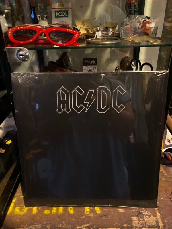 product details: BW VINYL  AC DC - BACK IN BLACK photo