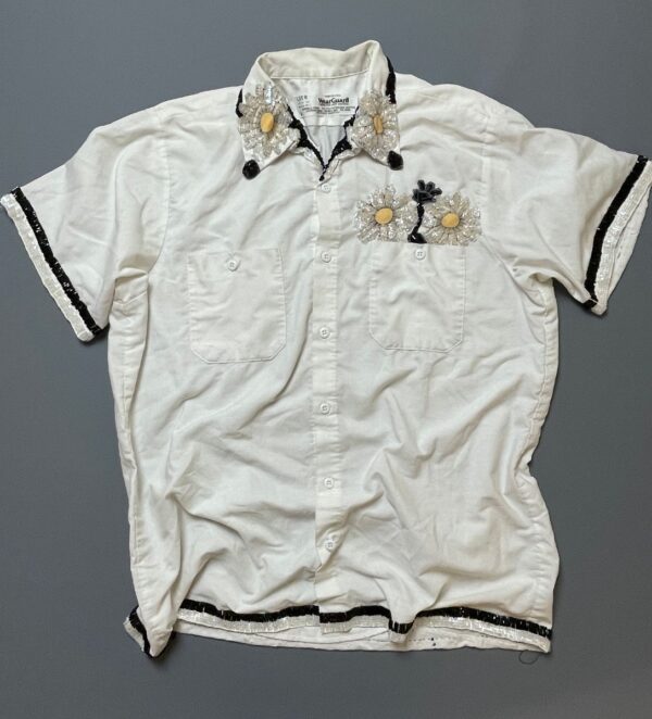 product details: KILLER HAND EMBROIDERED BEADED FLOWER DESIGN AND HEM BUTTON UP SHORT SLEEVE WORK SHIRT photo