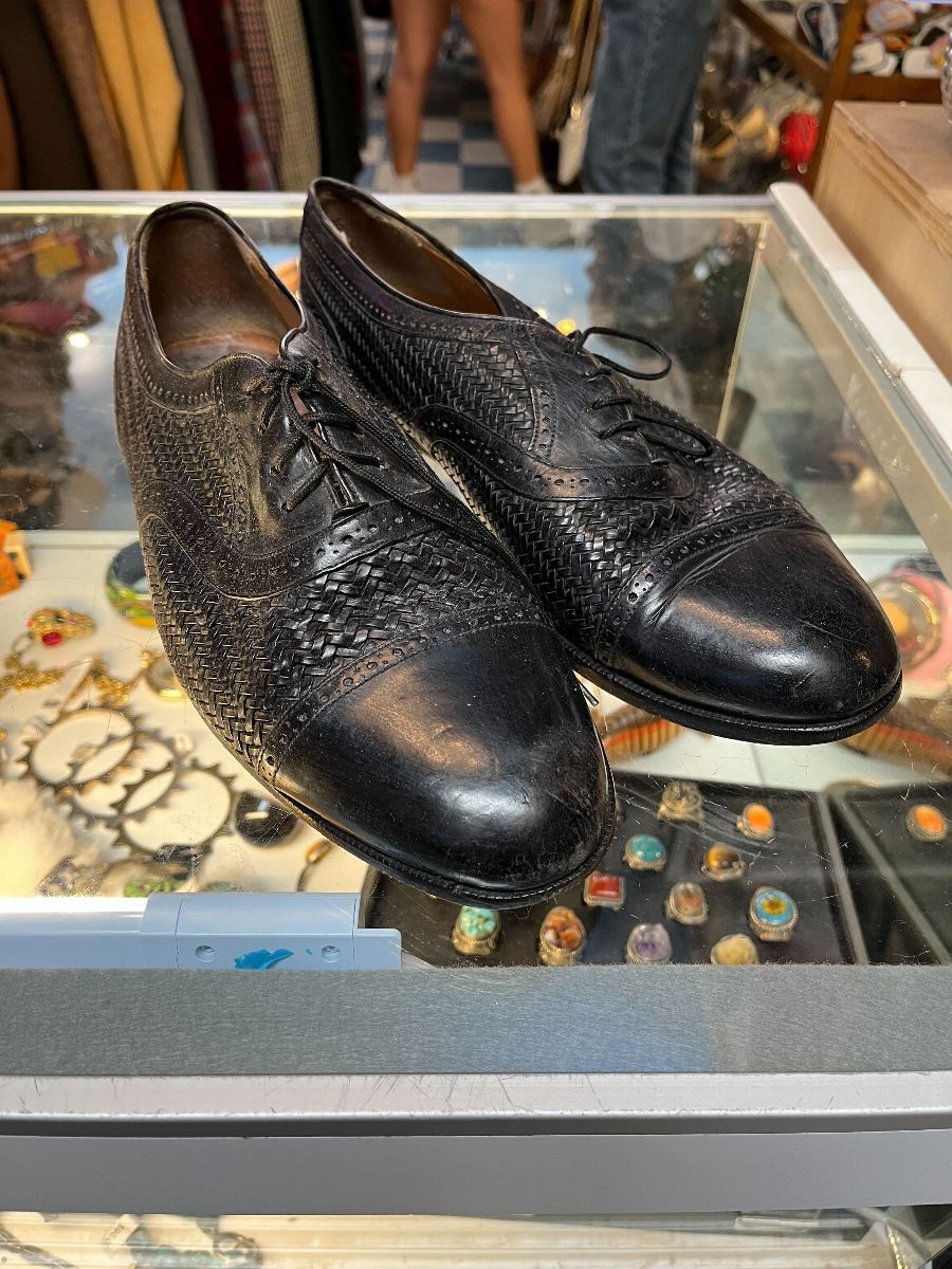 product details: OXFORD BROGUE  WOVEN LEATHER DRESS SHOES photo