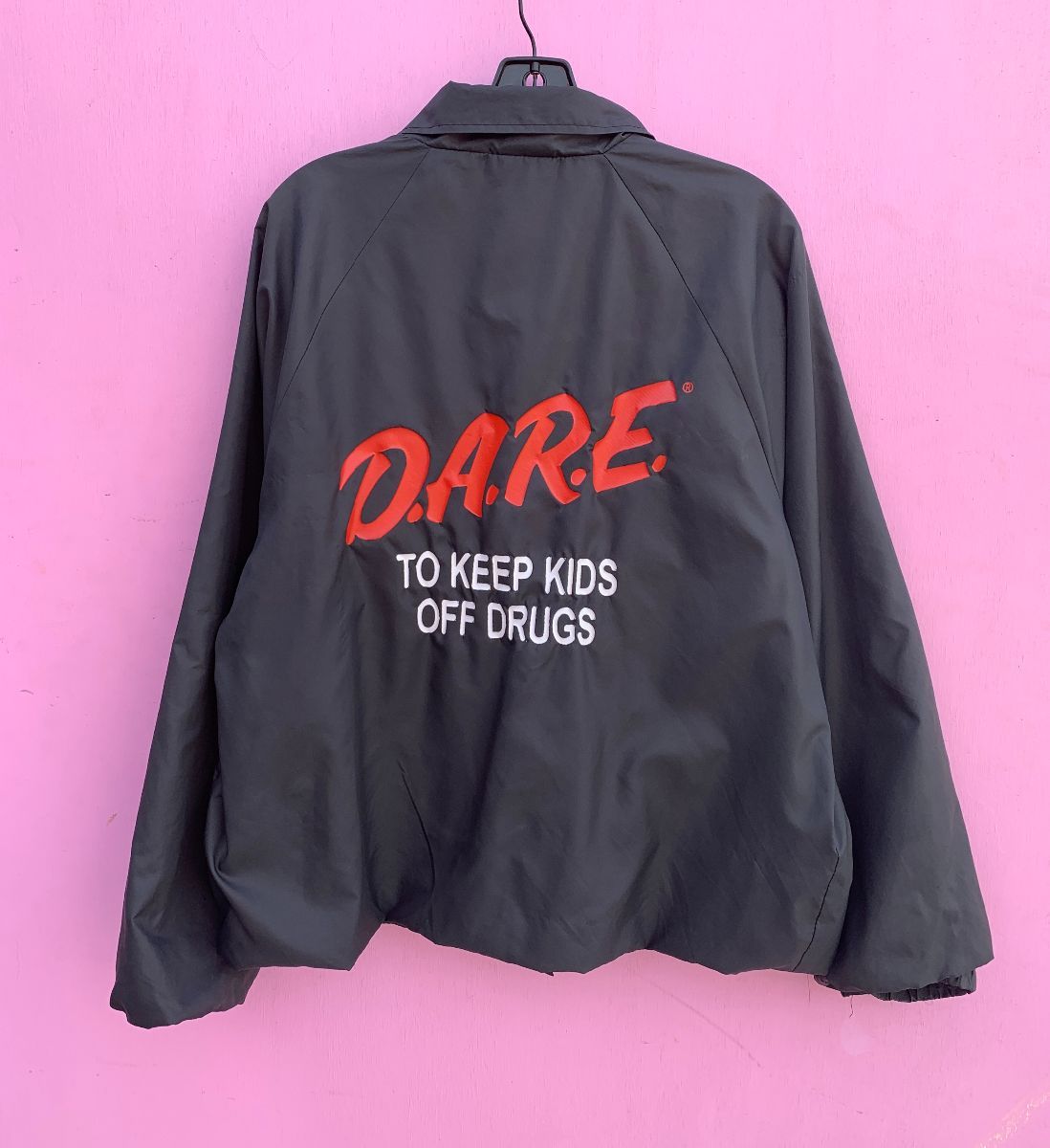 product details: DARE  WINDBREAKER JACKET DARE TO KEEP KIDS OFF DRUGS SNAP BUTTON UP AS-IS photo