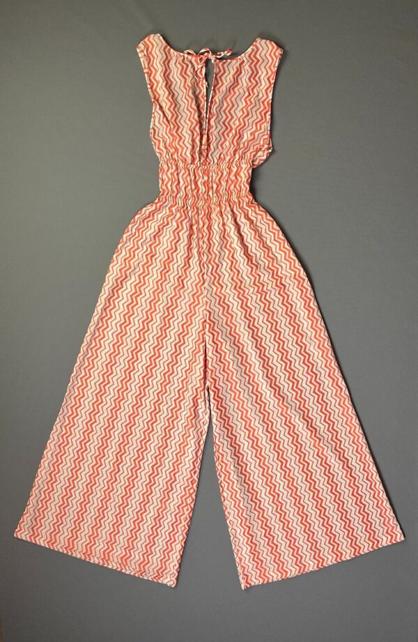 1970S TWO TONE ZIG ZAG DESIGN SLEEVELESS KEYHOLE WIDE LEG JUMPSUIT