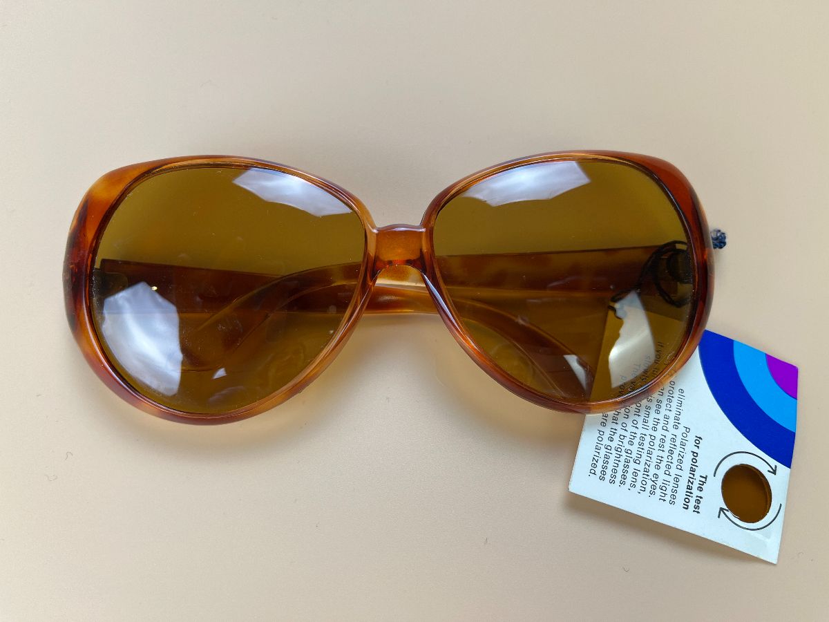 product details: OVERSIZED 1970S TORTOISE FRAME SUNGLASSES YELLOW LENSE DEADSTOCK NWT MADE IN ITALY photo