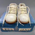 WHITE LEATHER LACEUP BABY SHOES * DEADSTOCK IN ORIGINAL BOX