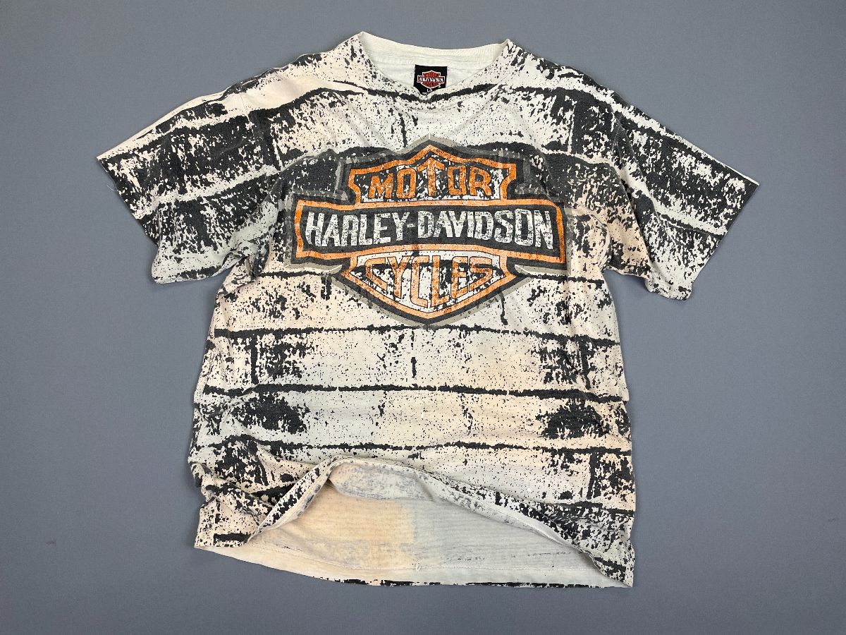 product details: HARLEY DAVIDSON SHIELD GRAPHIC ON STRIPED ALL OVER PRINT T-SHIRT SPRINGFIELD IL photo