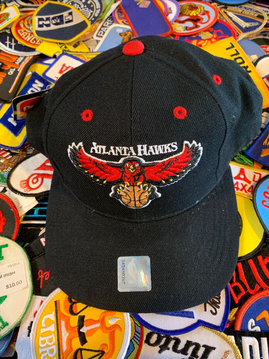 product details: NBA ATLANTA HAWKS SNAPBACK HAT photo