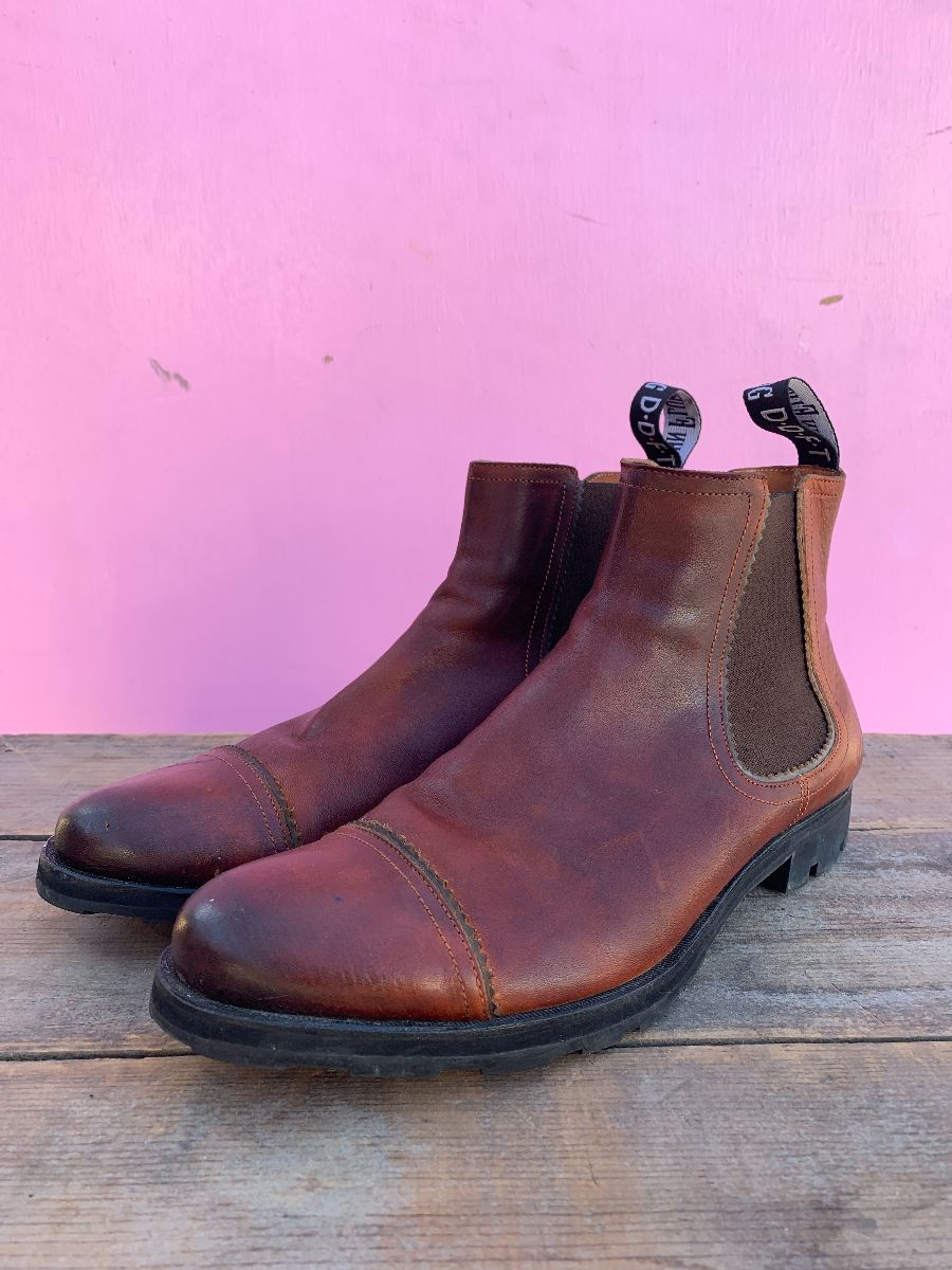 product details: LEATHER CHELSEA BOOTS photo