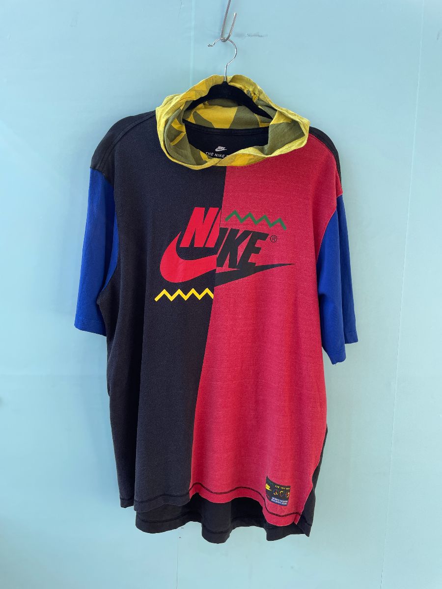 product details: AWESOME  NIKE COLORBLOCK PATCHWORK HOODED T-SHIRT W/ SCREENPRINTED LOGO photo