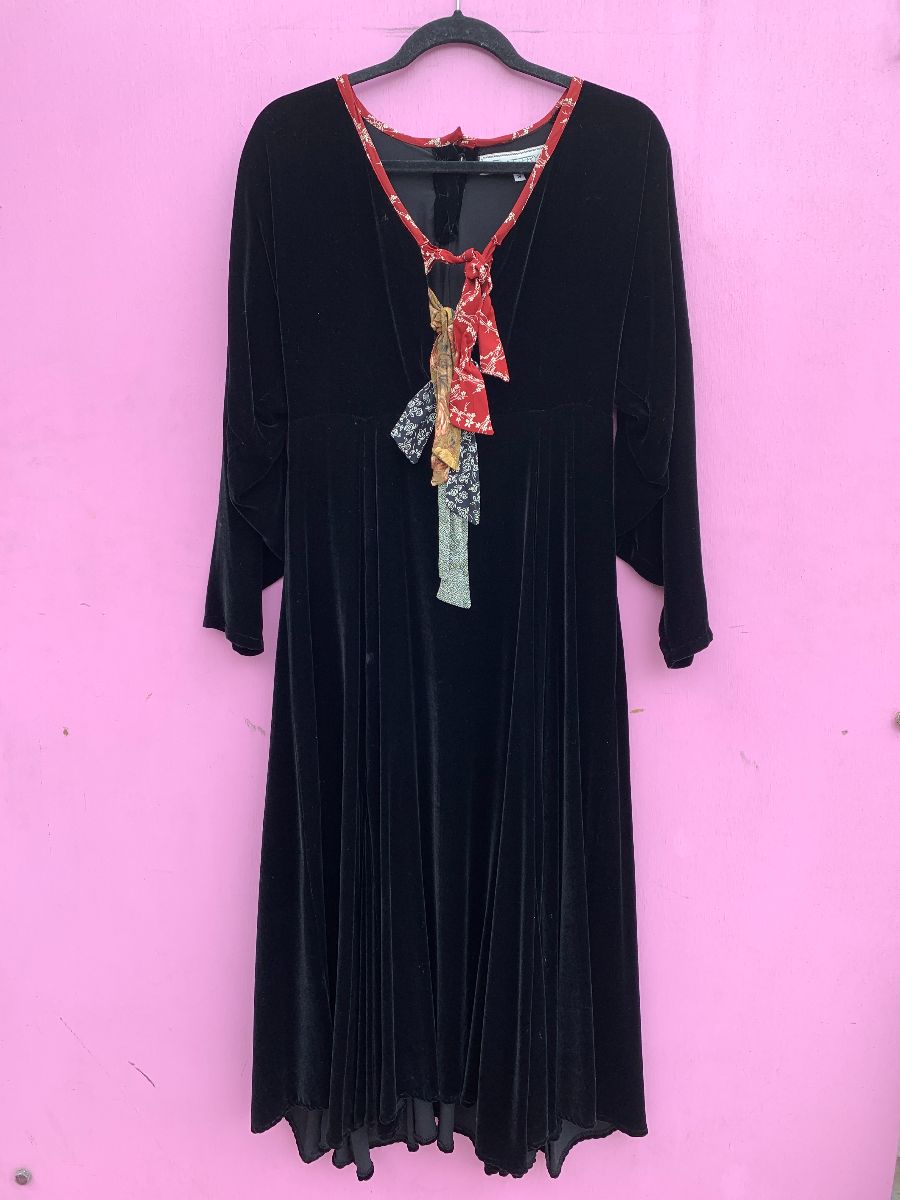 product details: 1990S SLOUCHY VELVET LONG SLEEVE DRESS MIXED FABRIC TIES & TRIM photo