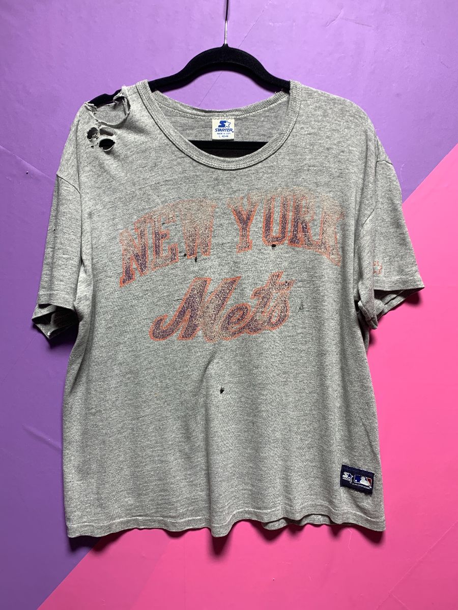 product details: *AS-IS* HEAVILY DISTRESSED NEW YORK METS LOGO RIBBED COLLAR T-SHIRT photo