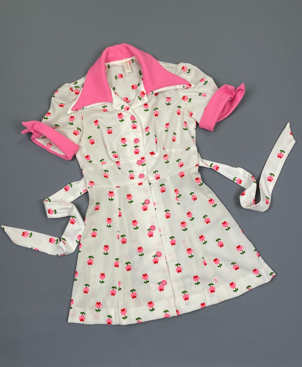 product details: ADORABLE 1960S ALLOVER FLOWER PRINT MINI DRESS PINK POP COLLAR photo