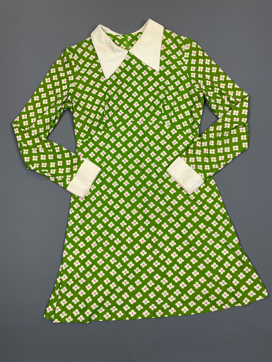 product details: *AS-IS* TOO FREAKIN ADORABLE!!! 1960S ALLOVER FLOWER PRINTED MINI DRESS CONTRAST COLLAR & CUFFS photo
