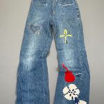 AMAZING!! 1970S WELT POCKET BELL BOTTOM JEANS W/ EMBROIDERED APPLIQUE DESIGNS