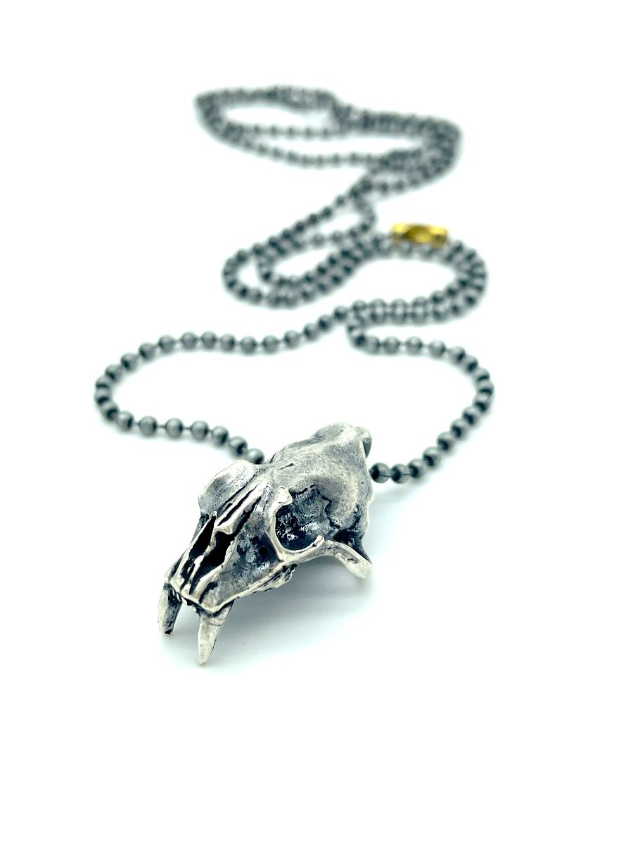 product details: SABERTOOTH TIGER SKULL SOLID BRASS REPLICA PENDANT NECKLACE photo