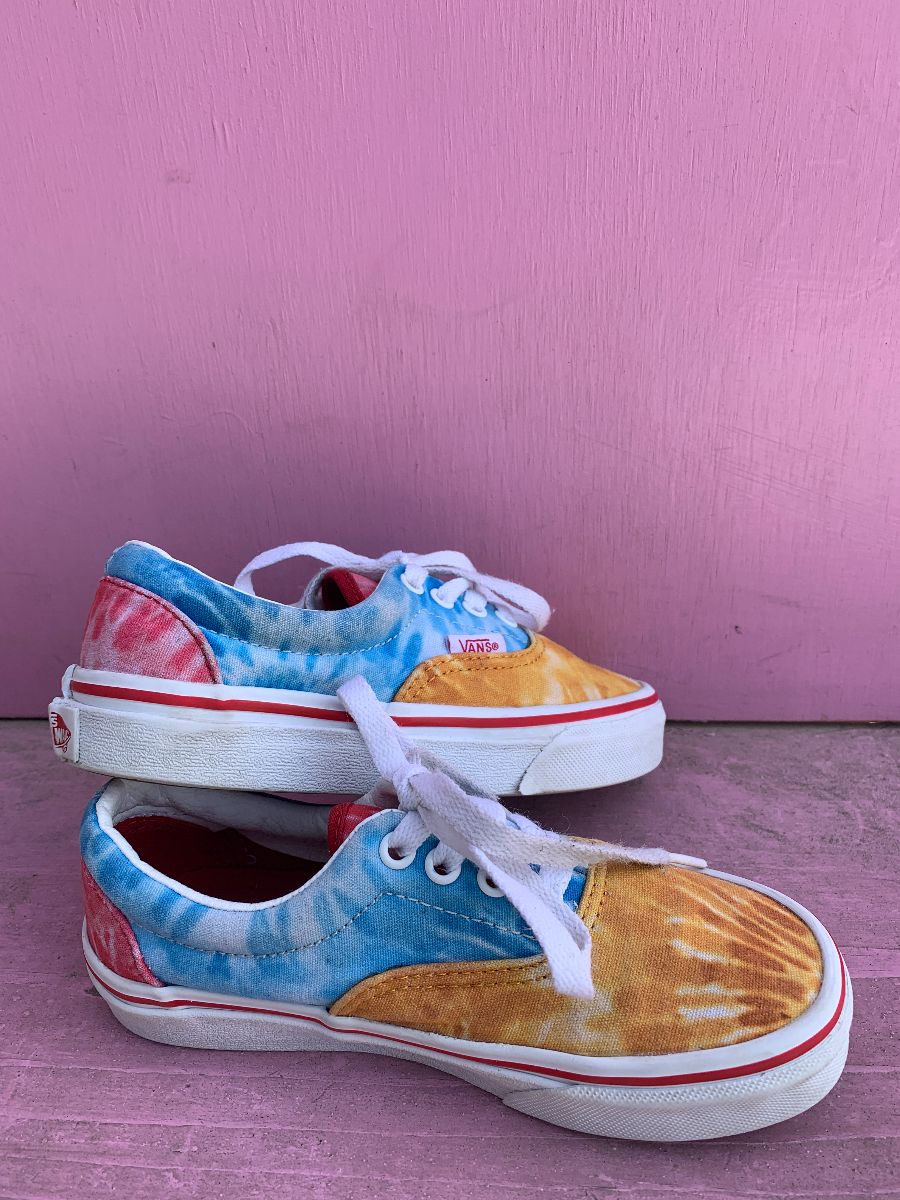 product details: FUN TIE-DYED & BLEACHED SHOES FOR KIDS W/ BOX photo