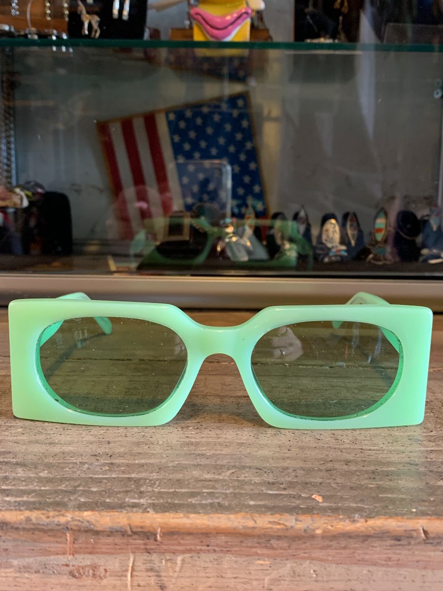 product details: FUN! BRIGHT GREEN THICK BLOCK FRAME ACETATE SUNGLASSES photo