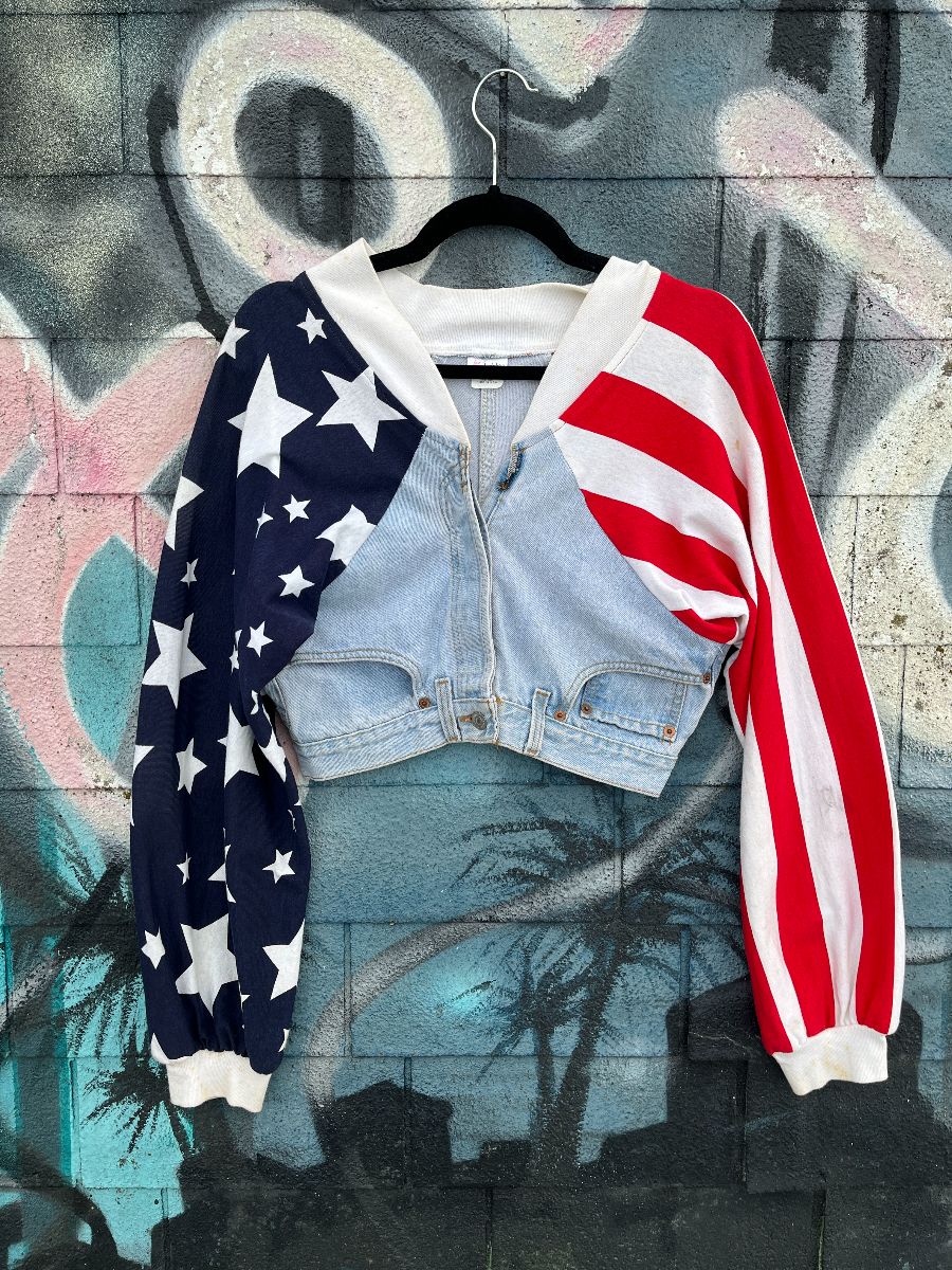 product details: FUN! 1980S REWORKED CROPPED UPSIDE DOWN AMERICAN FLAG DENIM JACKET photo