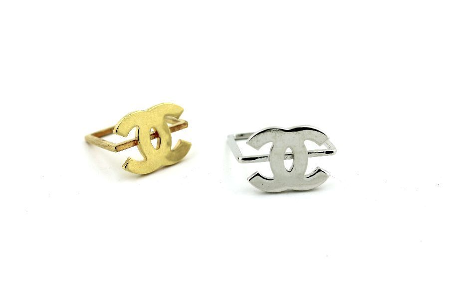 product details: GOLD SMALL CHANEL RING CLASSIC THIN SQUARE BASE photo
