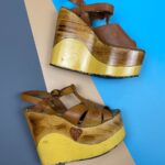 *AS-IS*  RARE! AMAZING STACKED WOOD FLORAL & HEART ENGRAVED LEATHER PLATFORM SANDALS