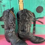 *AS-IS* CLASSIC TONY LAMA BLACK LEATHER & LIZARD PANEL EMBROIDERED DETAIL COWBOY BOOTS