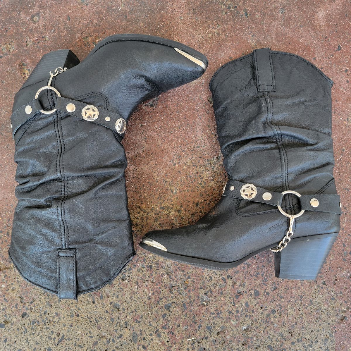 product details: BLACK LEATHER HEELED CHAIN HARNESS COWGIRL BOOTS CONCHO BOOT CHAINS photo