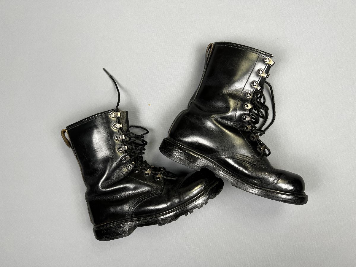 product details: AMAZING! LACE UP POLISHED LEATHER MILITARY ISSUED GERMAN COMBAT BOOTS photo
