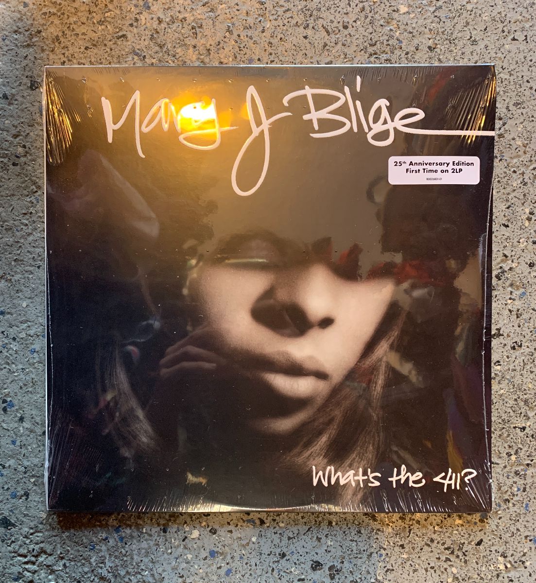 product details: BW VINYL - MARY J BLIGE - WHATS THE 411? photo