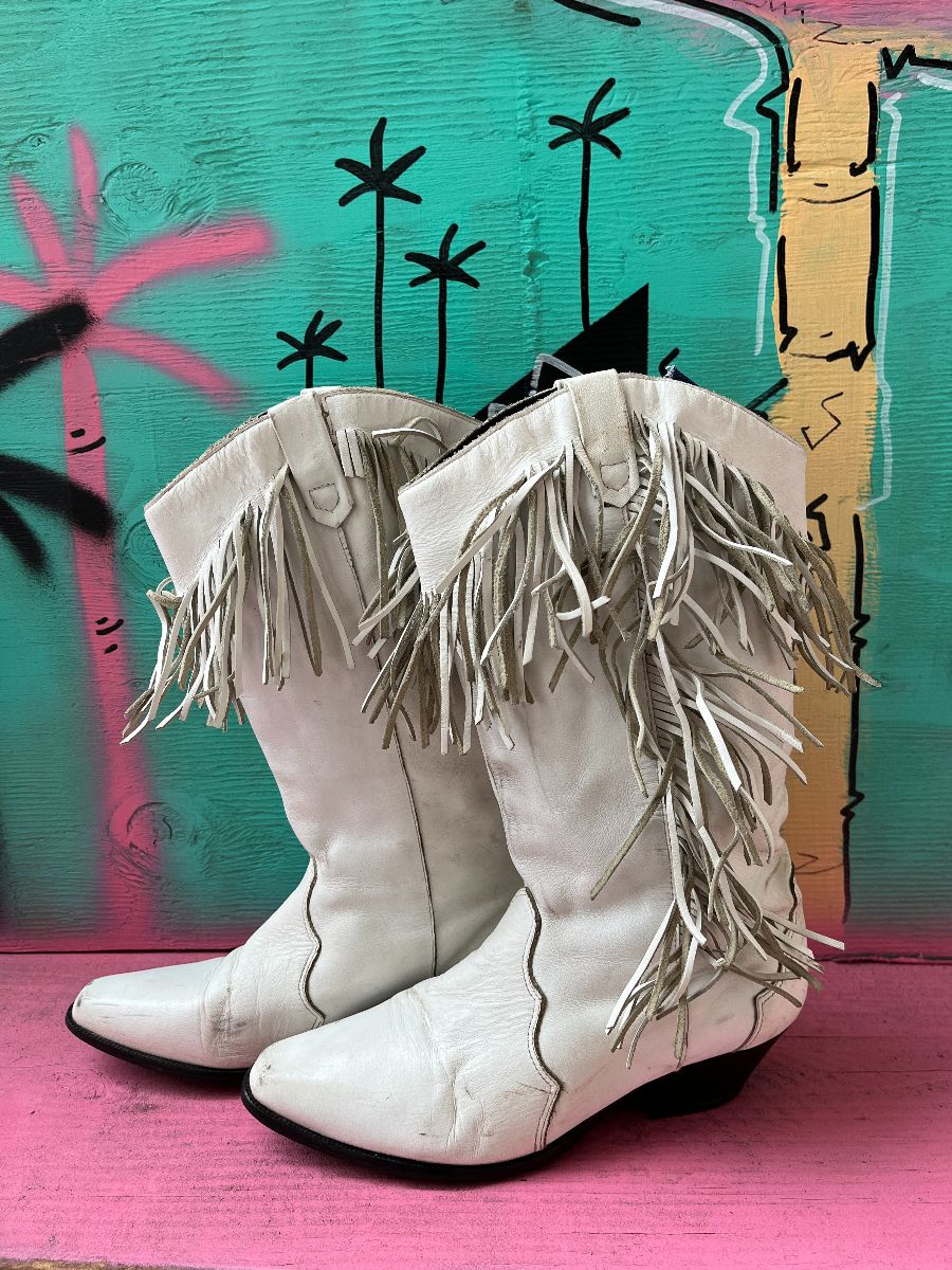product details: *AS-IS* WHITE LEATHER & LEATHER FRINGE POINTED TOE COWBOY BOOTS photo