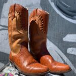 AS-IS AMAZING WHIP STITCH BROWN AND TAN LEATHER COWBOY BOOTS SZ 6M