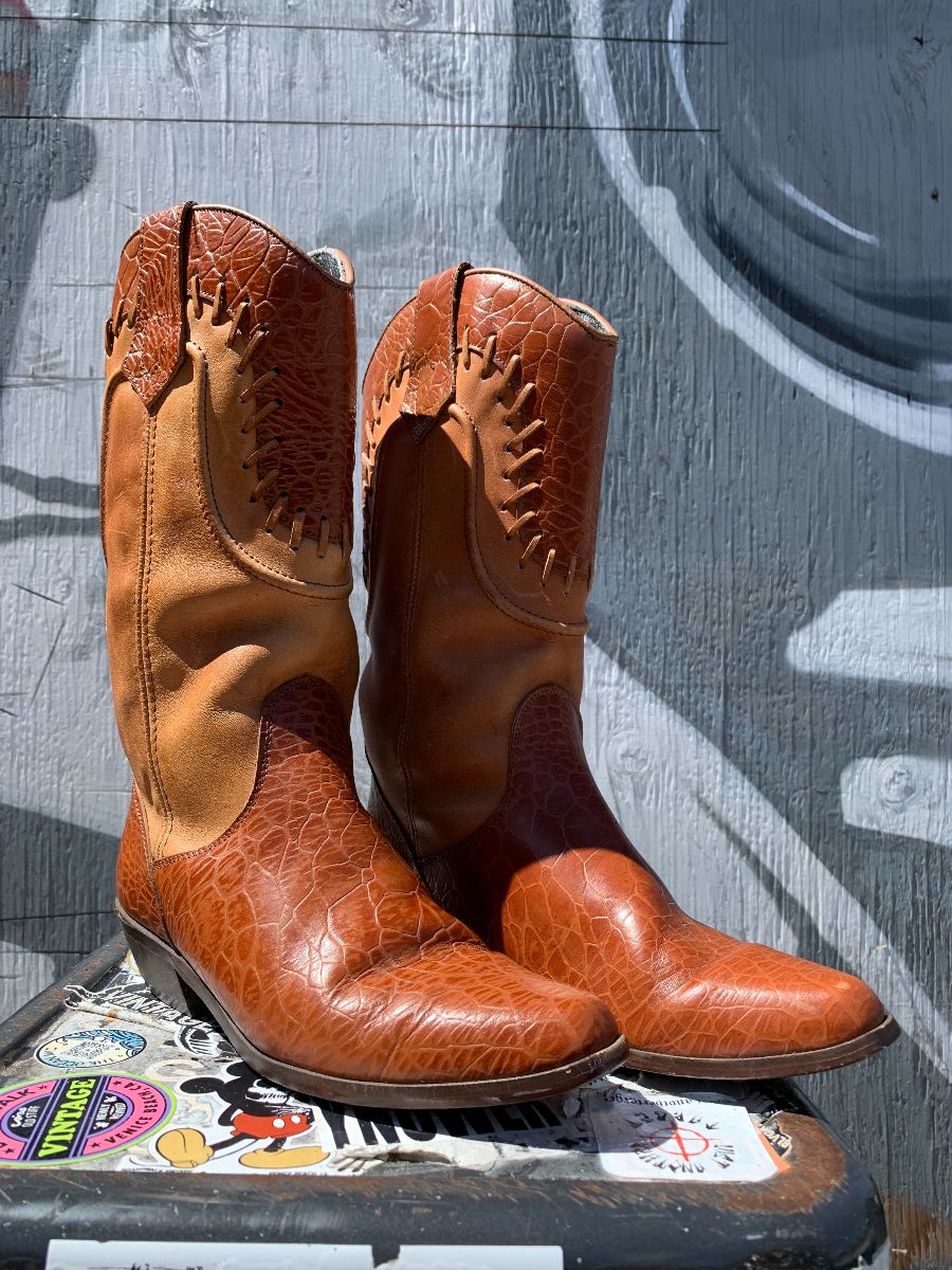 product details: AS-IS AMAZING WHIP STITCH BROWN AND TAN LEATHER COWBOY BOOTS SZ 6M photo