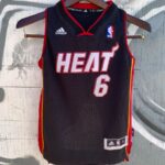 AS-IS KIDS SIZE LEBRON JAMES STITCHED MIAMI HEAT JERSEY
