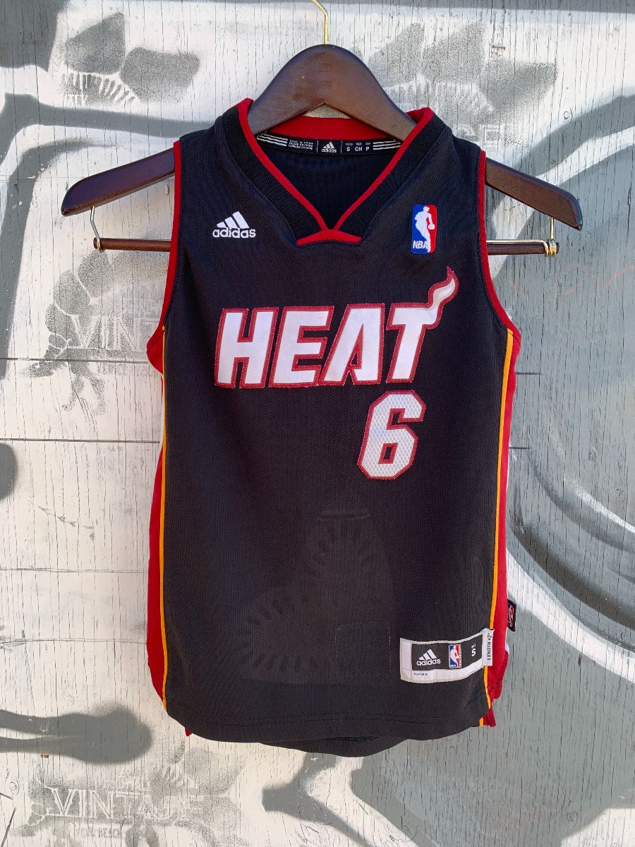 product details: AS-IS KIDS SIZE LEBRON JAMES STITCHED MIAMI HEAT JERSEY photo