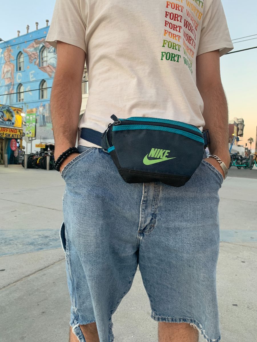 product details: AS-IS 90S NIKE FANNY PACK GRAY TAG photo