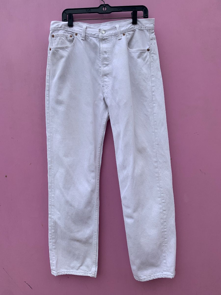 product details: *AS-IS* CLASSIC LEVIS 501 BUTTON FLY WHITE DENIM JEANS photo