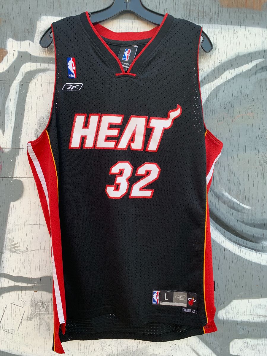product details: SHAQUILLE ONEAL #32 MIAMI HEAT REEBOK BASKETBALL photo