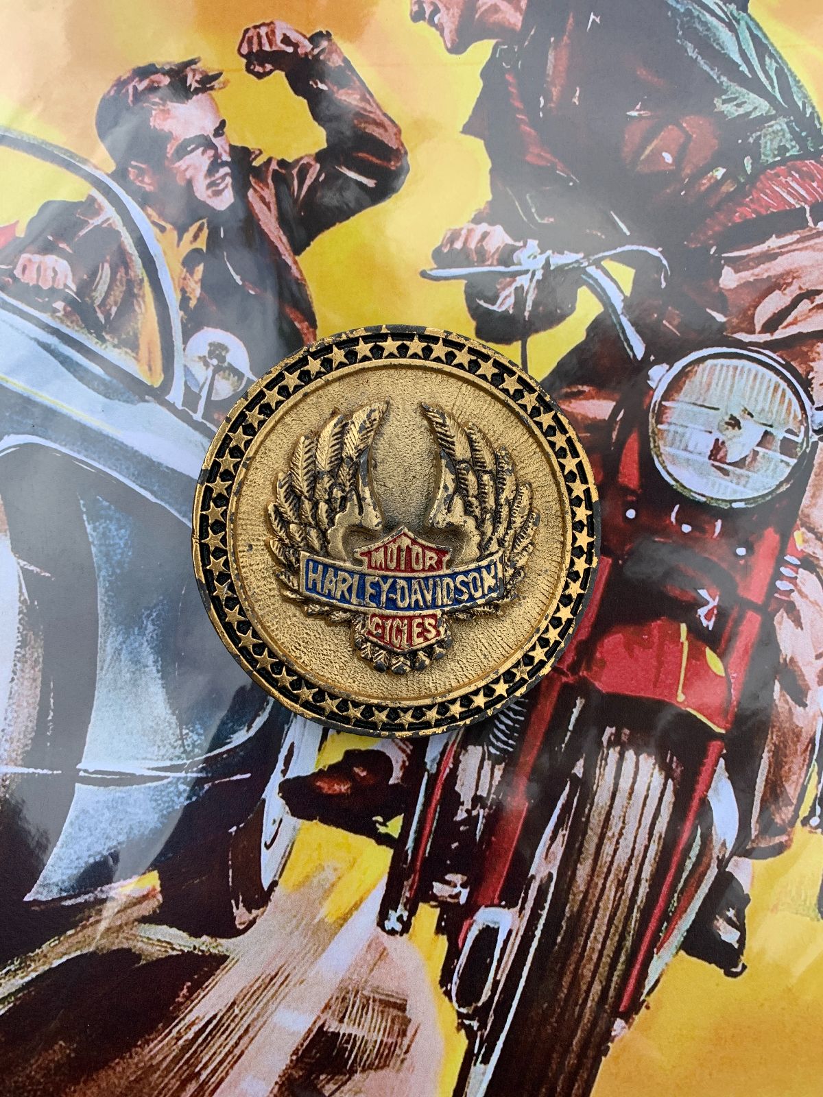product details: AWESOMELY RUGGED 1976 HARLEY DAVIDSON GOLD BELT BUCKLE photo