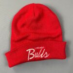 VINTAGE 1990S EMBROIDERED CHICAGO BULLS RIBBED BEANIE