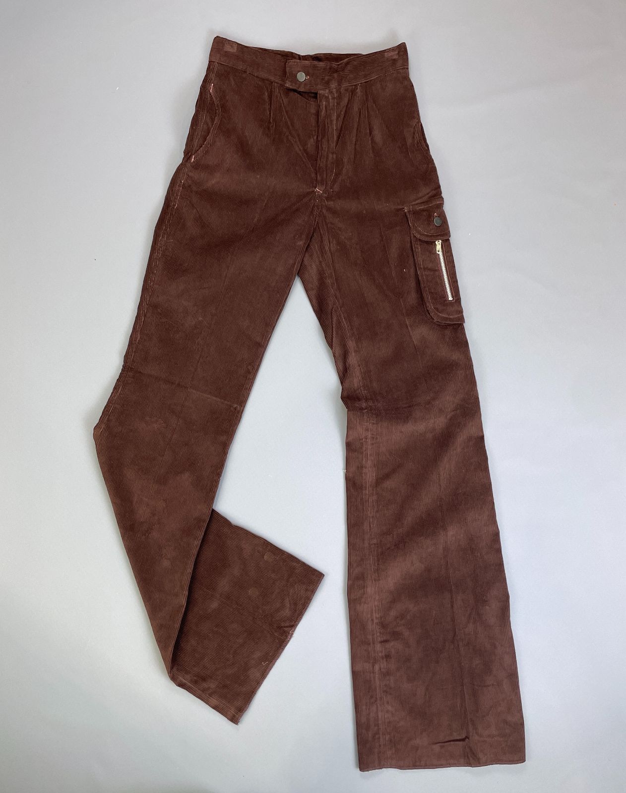 product details: DEADSTOCK 1970S BROWN CORDUROY BELL BOTTOM TROUSER PANTS W/ ROUNDED POCKET DESIGN photo